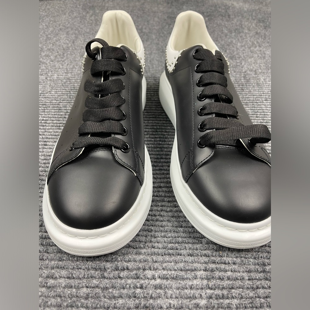 Alexander McQueen Oversized Studded Men's Sneakers 44 EU / 9 US Black White